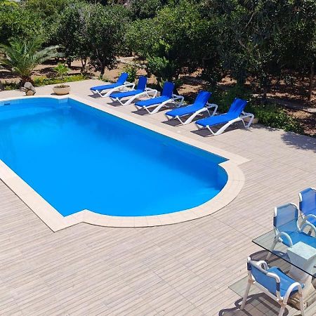 Stunning Villa With Pool, Table Tennis, Table Soccer And A Pool Table ناسار المظهر الخارجي الصورة