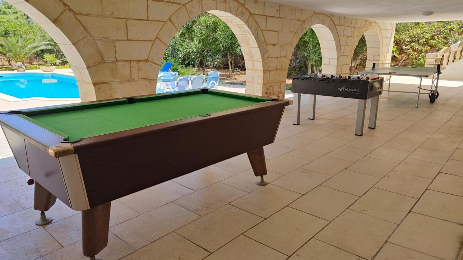 Stunning Villa With Pool, Table Tennis, Table Soccer And A Pool Table ناسار المظهر الخارجي الصورة